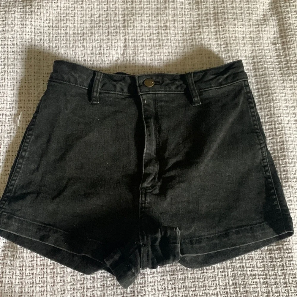 Black jean shorts, size 8 - Picture 1 of 2